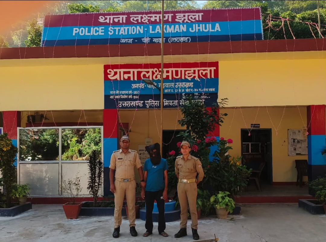 चोरी के सामान सहित चोर गिरफ्तार।