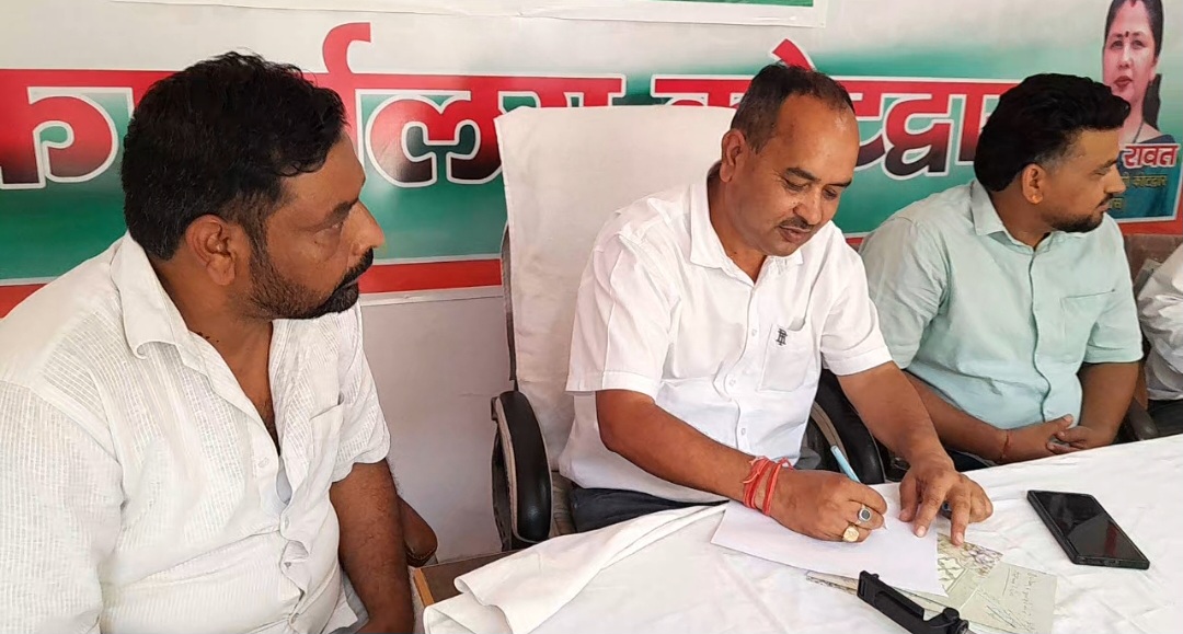 यमकेश्वर विधानसभा की उपेक्षा के लिए कांग्रेस ने विधायक को ठहराया जिम्मेदार।