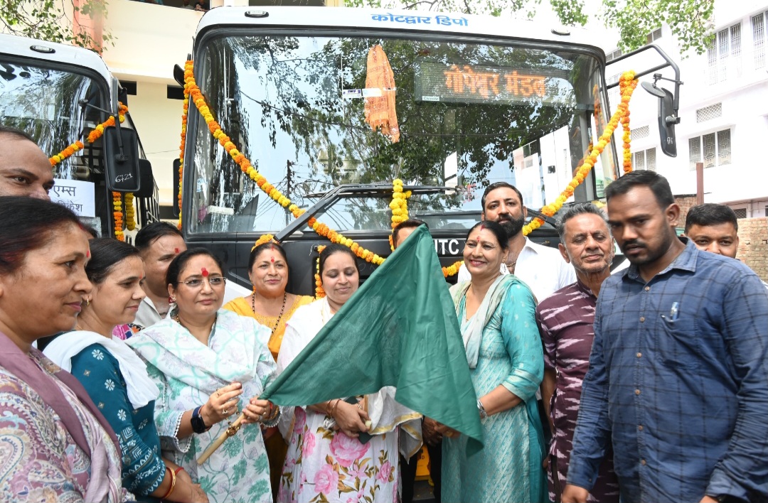 कोटद्वार से ऋषिकेश एम्स के लिए बस सेवा का शुभारंभ।
