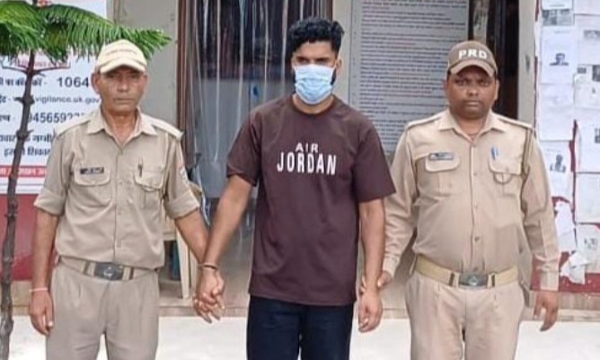 वार्ड नंबर 39 के पार्षद सीता देवी का पुत्र इस मामले हुआ गिरफ्तार।