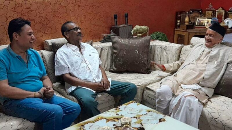 विपिन कैंथोला के घर पहुंचे  पूर्व मुख्यमंत्री एवं पूर्व राज्यपाल भगत सिंह कोश्यारी, करीब आधे घंटे हुई बातचीत ने बढ़ाई राजनीतिक चर्चाएं।